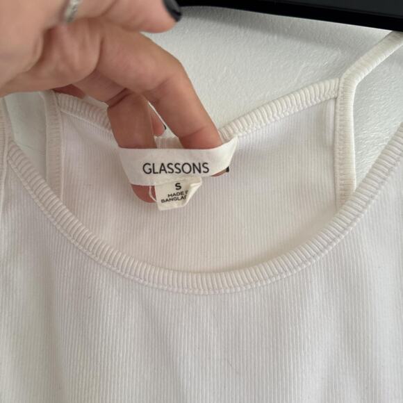 White tank top - Picture 2 of 3